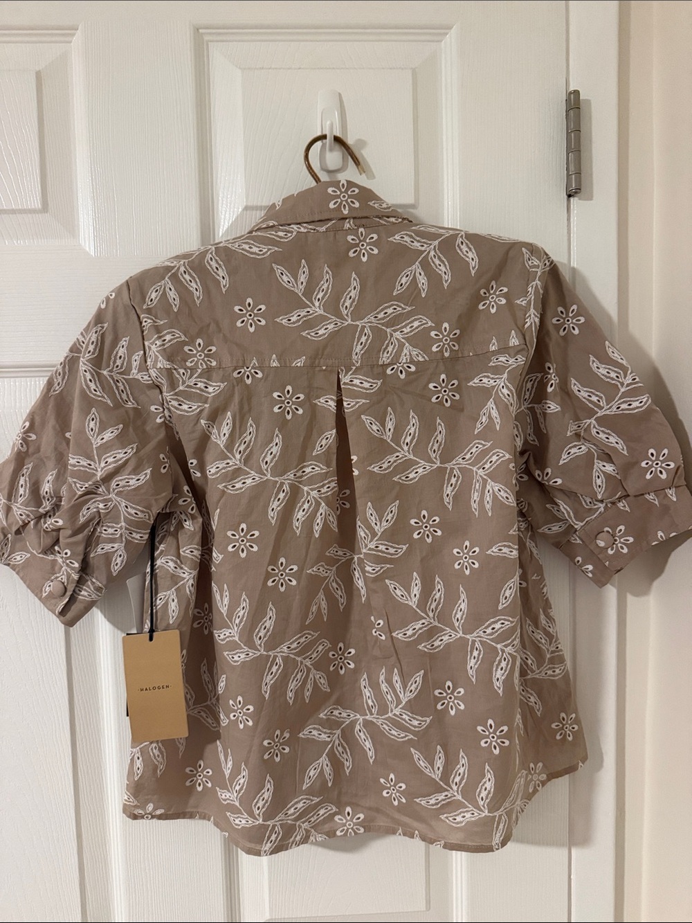 Halogen Tan Top with White Leaf Print - Picture 3 of 6